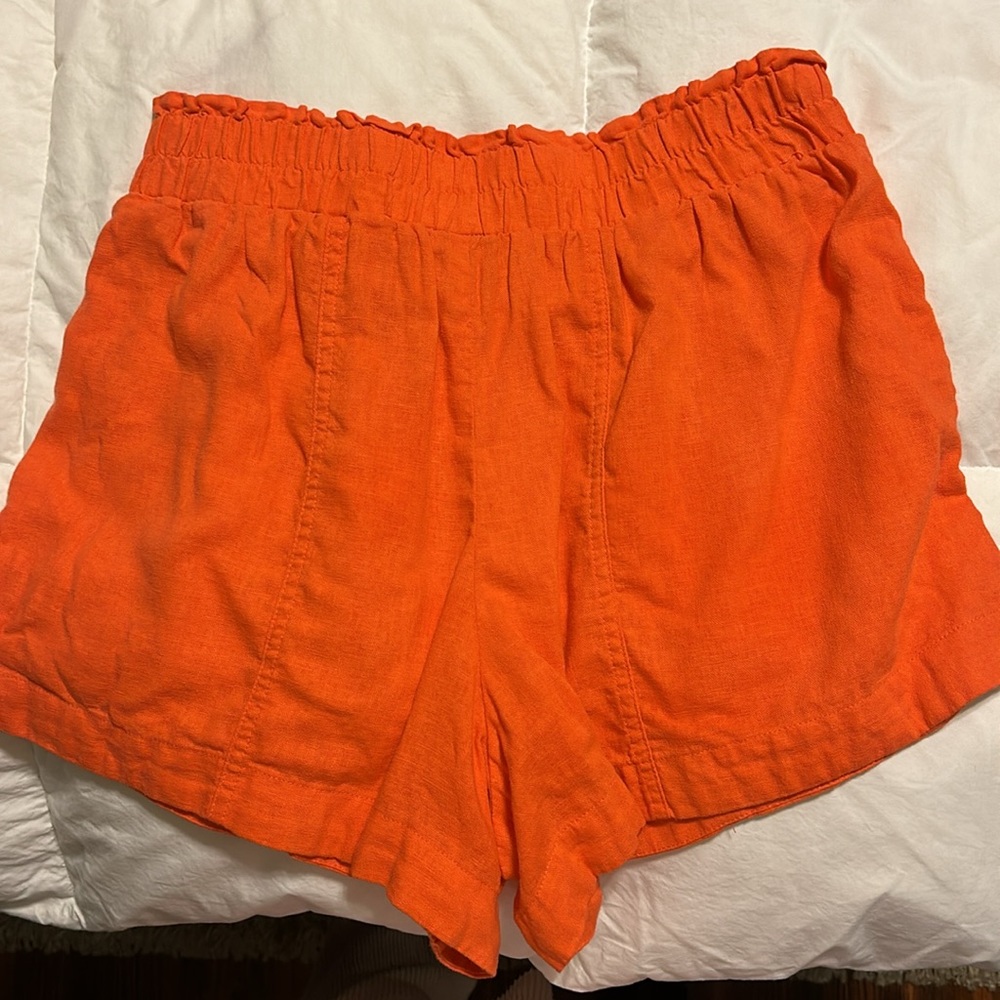 A New Day orange paperbag shorts. Size medium. NWOT - Picture 3 of 4